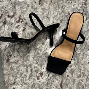 Anne Michelle Black Open Toed Heels